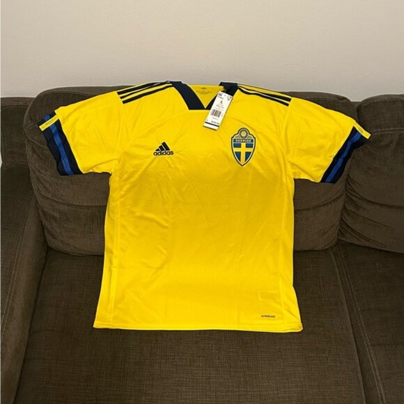 Adidas Authentic Sweden National Team 2020/2021 Soccer FH7620 Jersey Men's Sz: L - Picture 1 of 8